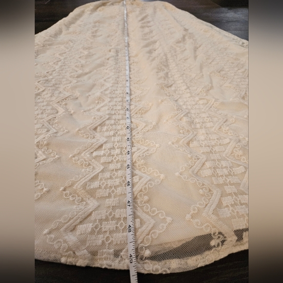 Everleigh Cream Lace Maxi Dress - Picture 10 of 16